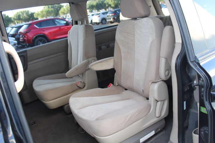 Used Car 2012 Kia Sedona  Lx For Sale Under $10,000 In Georgetown, Texas