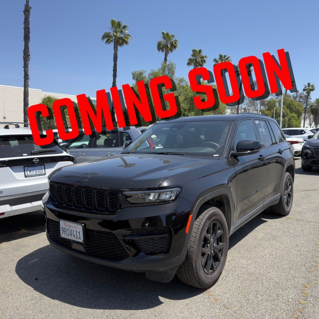 2025 Jeep Grand Cherokee Altitude 4x4's photo