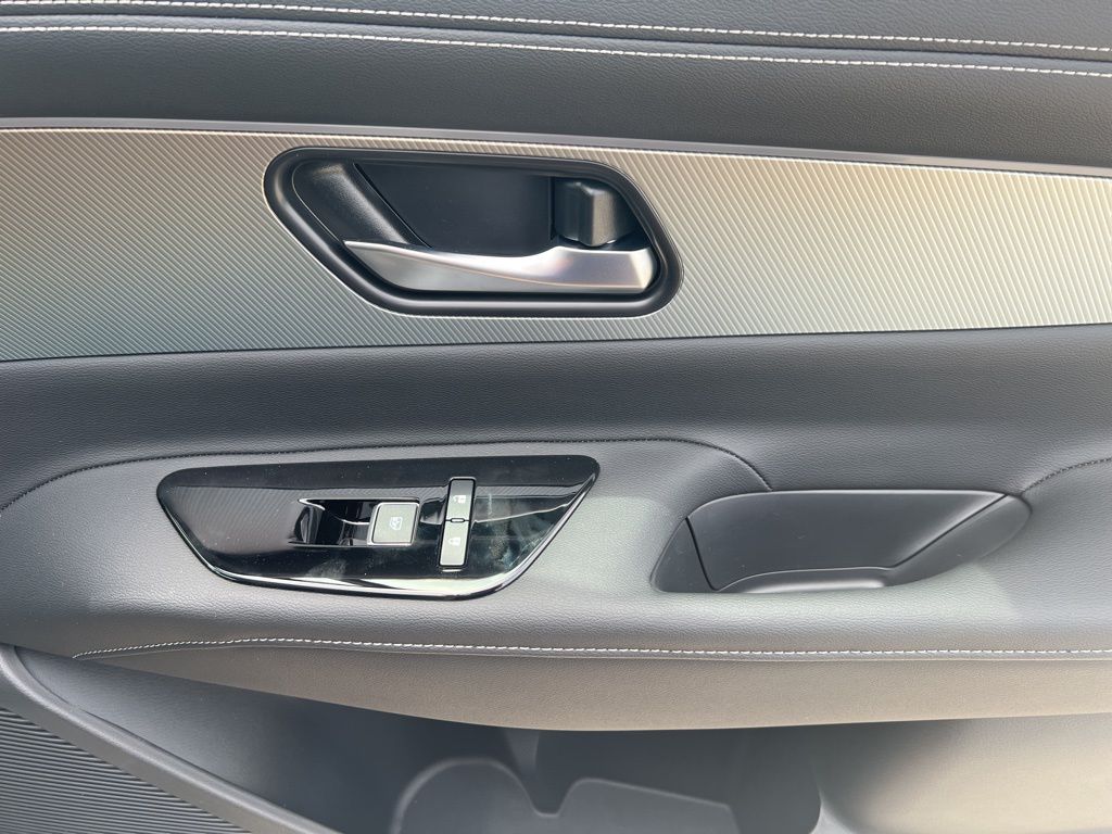 2025 Champagne Silver Metallic Nissan Murano SL AWD SUV