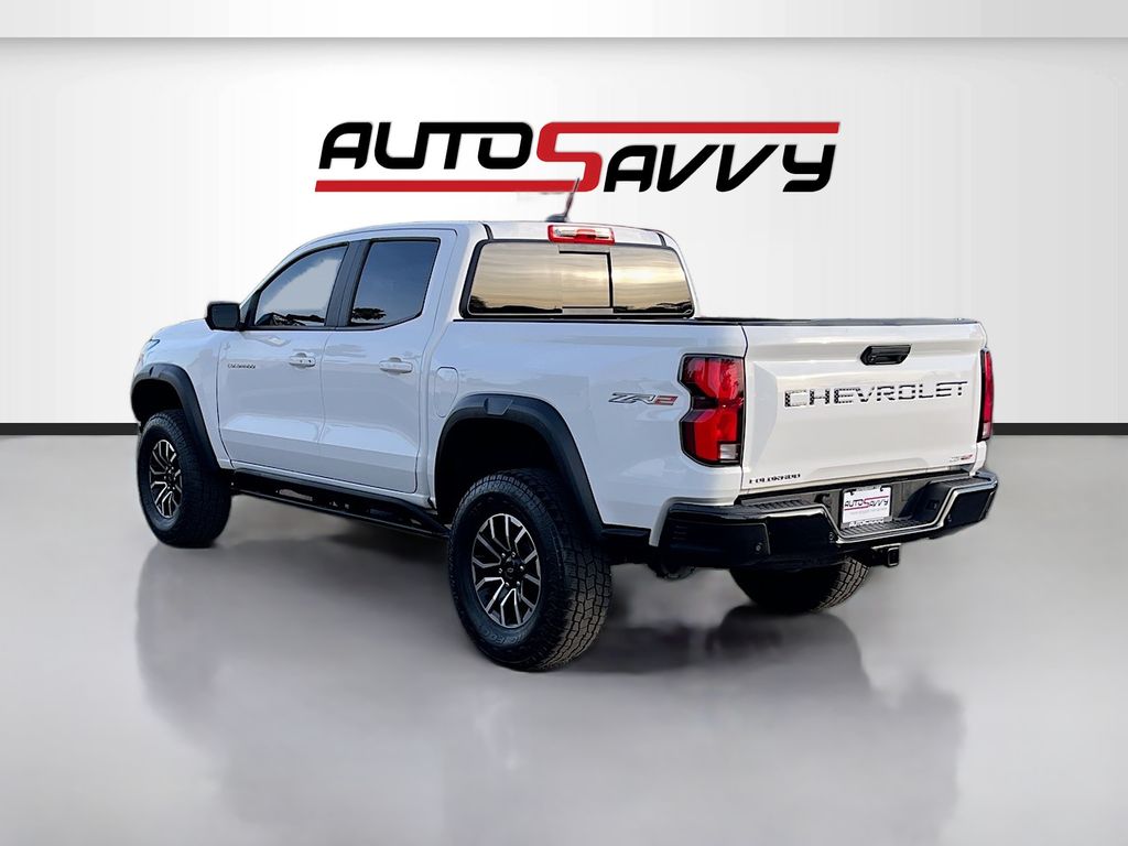 View vehicle photo 5