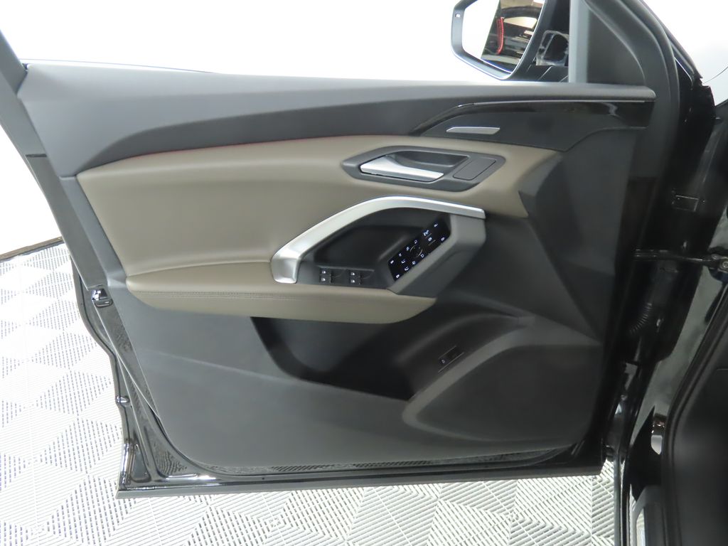 Thumbnail: 2025 Audi Q5 - 27