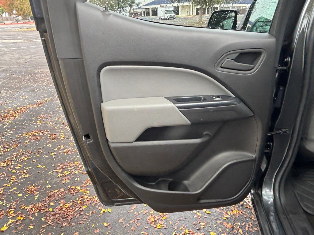 Thumbnail: 2016 GMC Canyon - 25