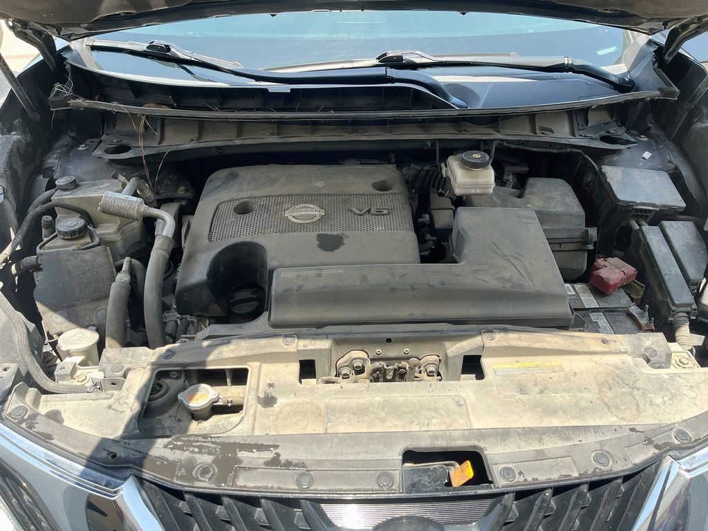 Used 2017 Black Nissan Platinum image 32