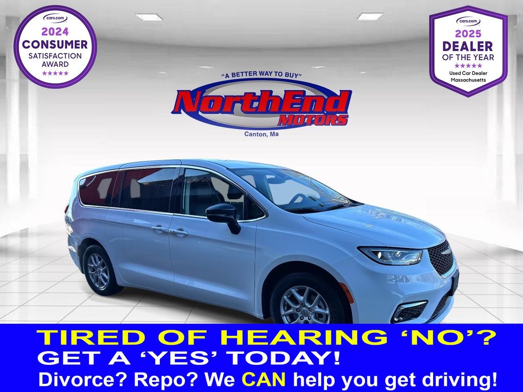 Bright White Clearcoat 2024 Chrysler Pacifica Touring L FWD Minivan Front-Wheel Drive 9-Speed Automatic
