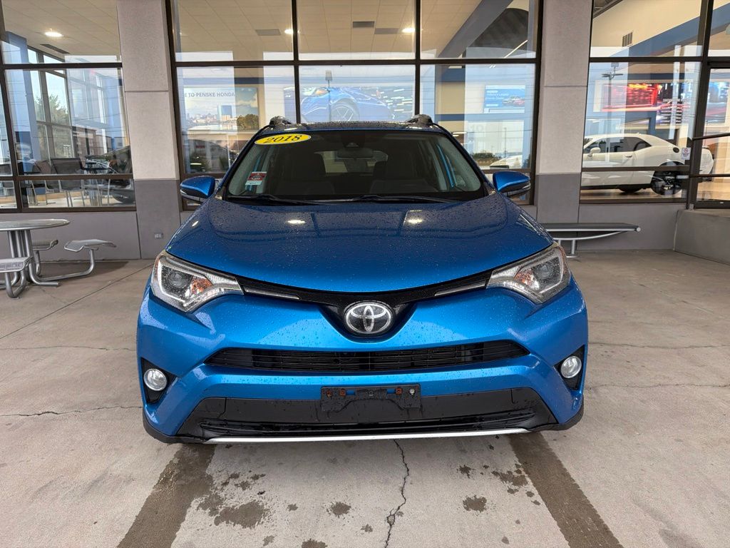 Thumbnail: 2018 Toyota RAV4 - 8