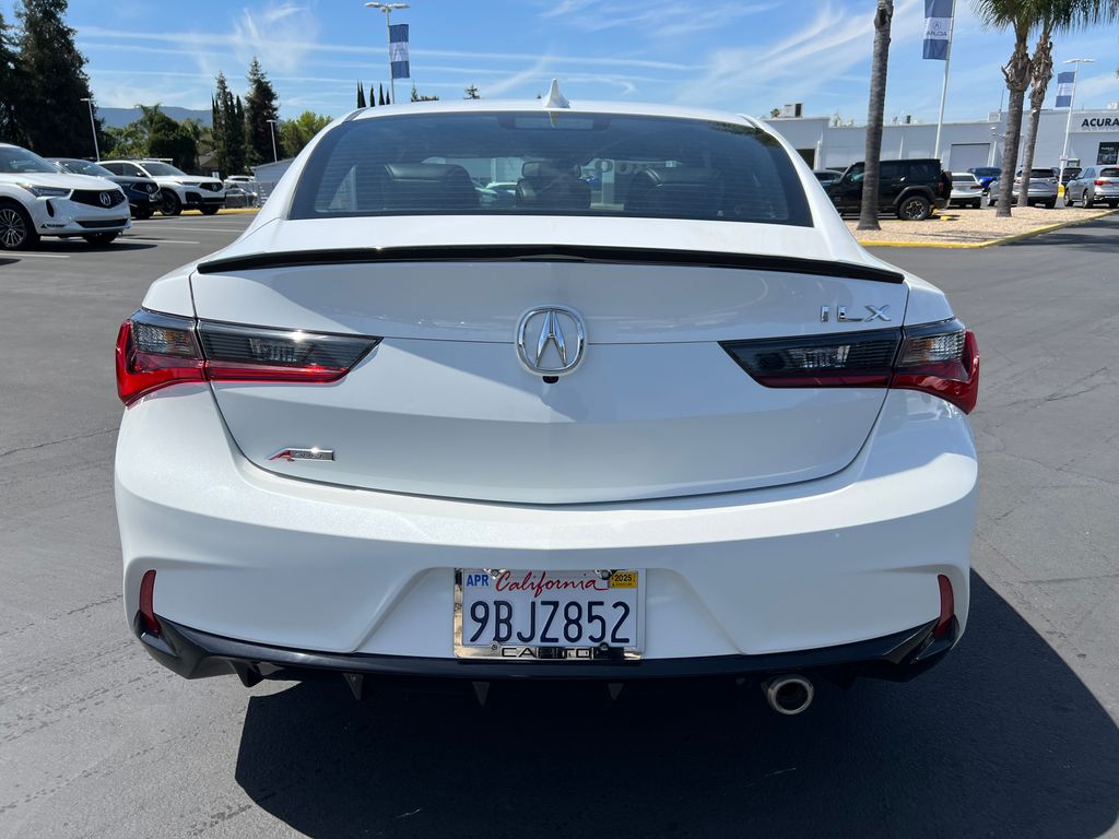 2022 Acura ILX Premium 9