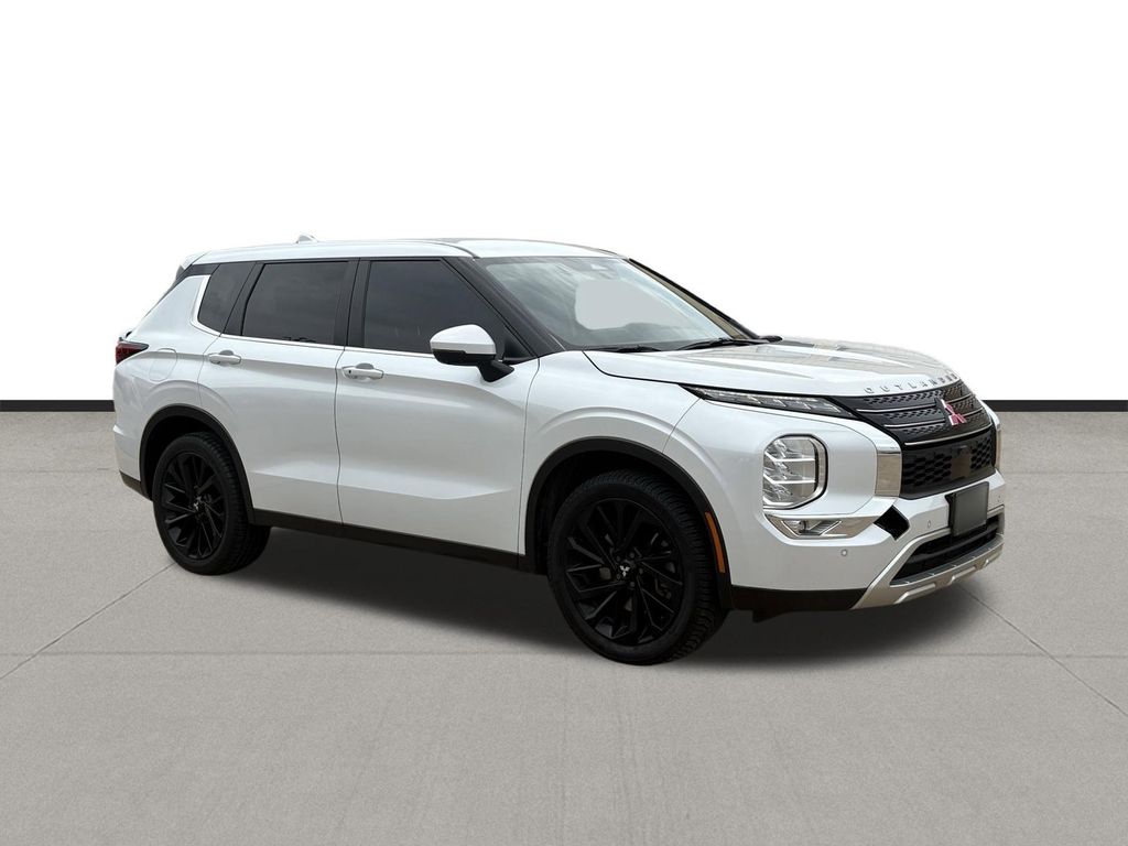 2022 Mitsubishi Outlander SE  at Emmons Autoplex