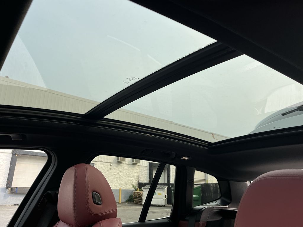 Thumbnail: 2022 BMW X3 - 21