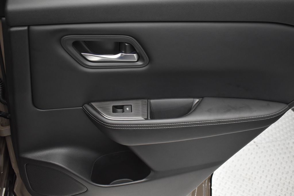 Thumbnail: 2025 Nissan Rogue - 27