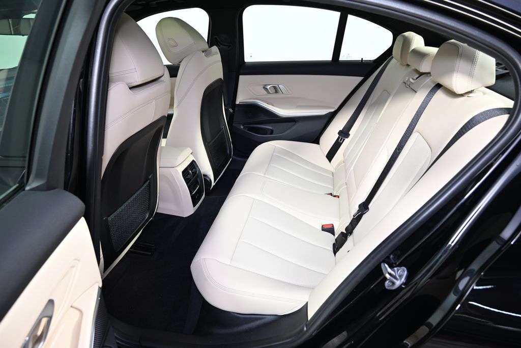 Thumbnail: 2023 BMW 3 Series - 25