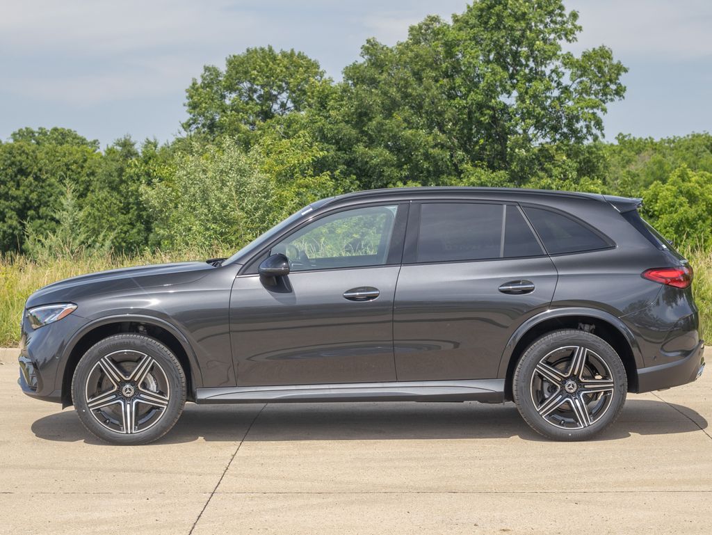 2024 Mercedes-Benz GLC GLC 300 photo