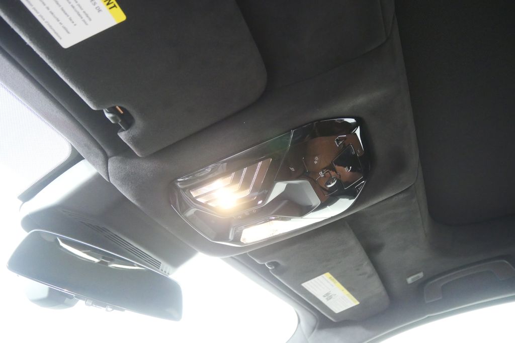 Thumbnail: 2026 BMW 7 Series - 21