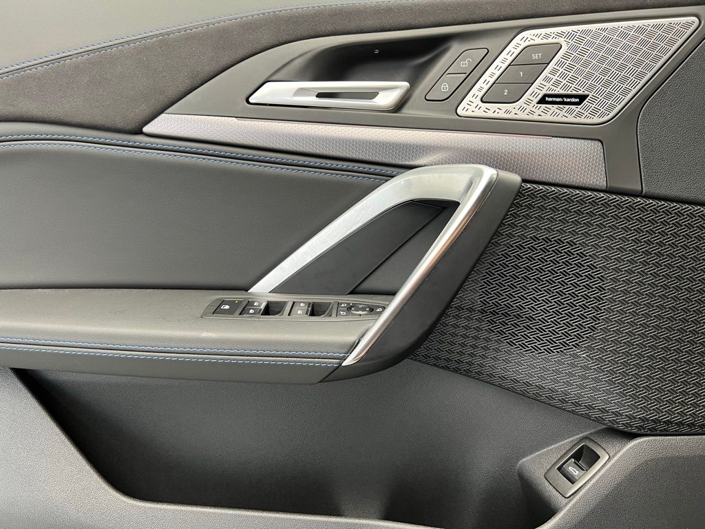 2025 BMW X2 M35i 21