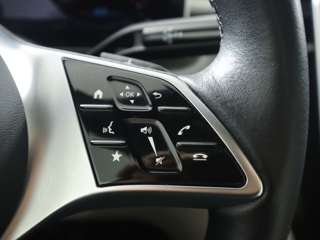 Thumbnail: 2022 Mercedes-Benz C-Class - 12