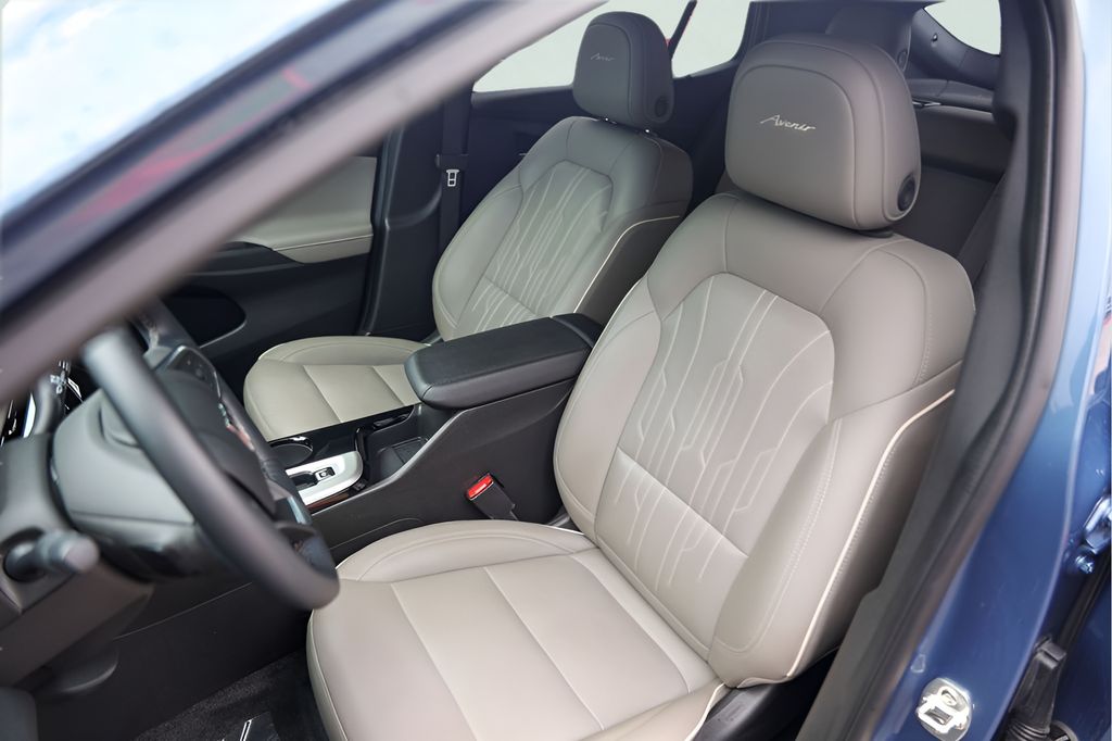 Used Car 2024 Buick Envista  Avenir For Sale Under $30,000 In Austin, Texas