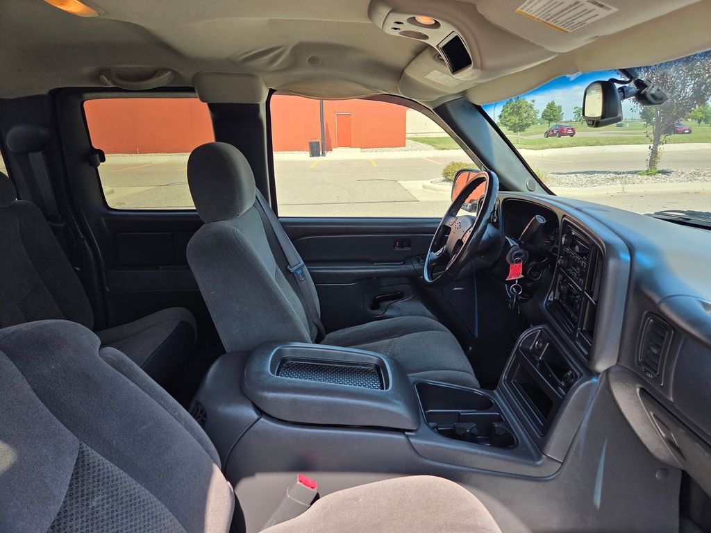 2005 Chevrolet Silverado 1500 LS