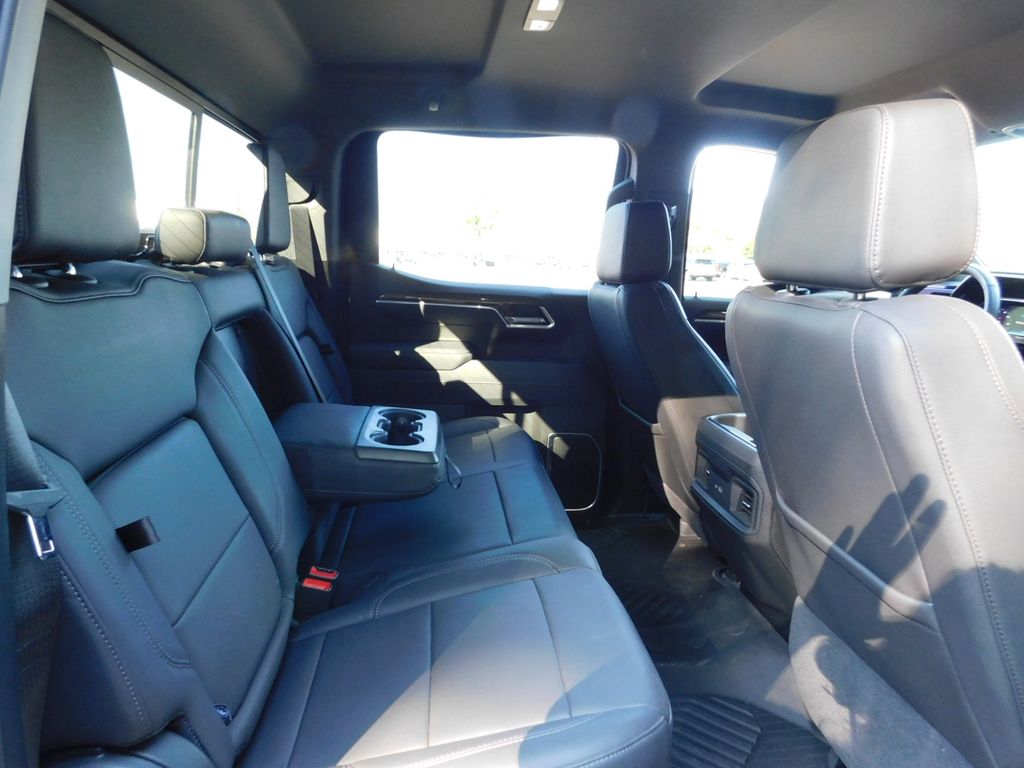 Thumbnail: 2025 Chevrolet Silverado 1500 - 3