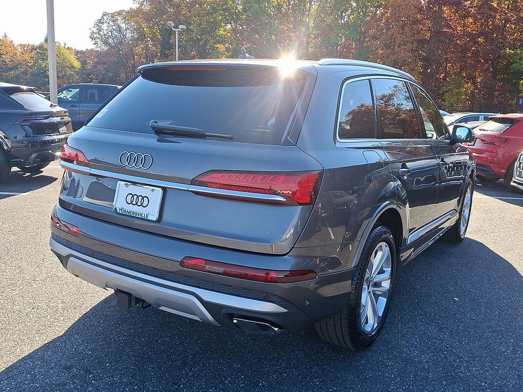 Thumbnail: 2025 Audi Q7 - 4