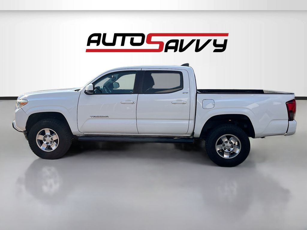 Used 2020 White Toyota SR5 image 4