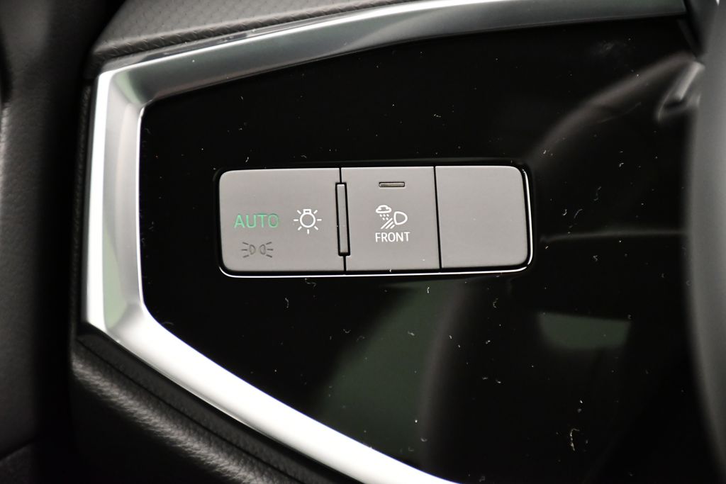 Thumbnail: 2025 Audi Q3 - 20