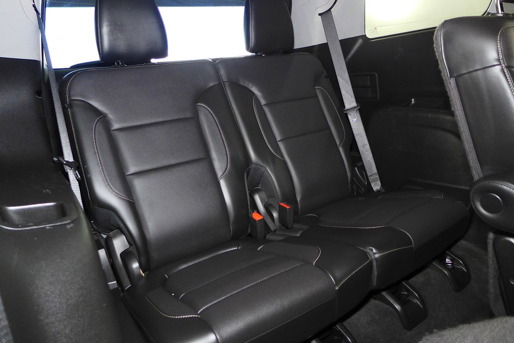 Thumbnail: 2017 GMC Acadia - 21