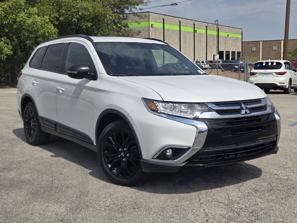 2018 Mitsubishi Outlander LE