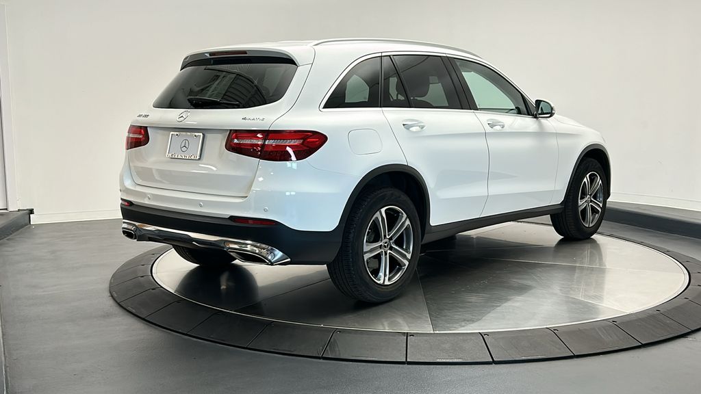 2019 Mercedes-Benz GLC 300 7