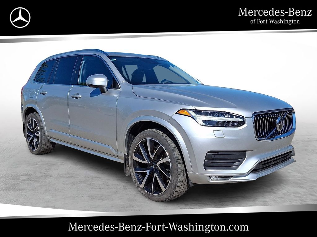 Bright Silver Metallic 2022 Volvo XC90 T6 Momentum 7-Passenger AWD SUV / Crossover All-Wheel Drive Automatic