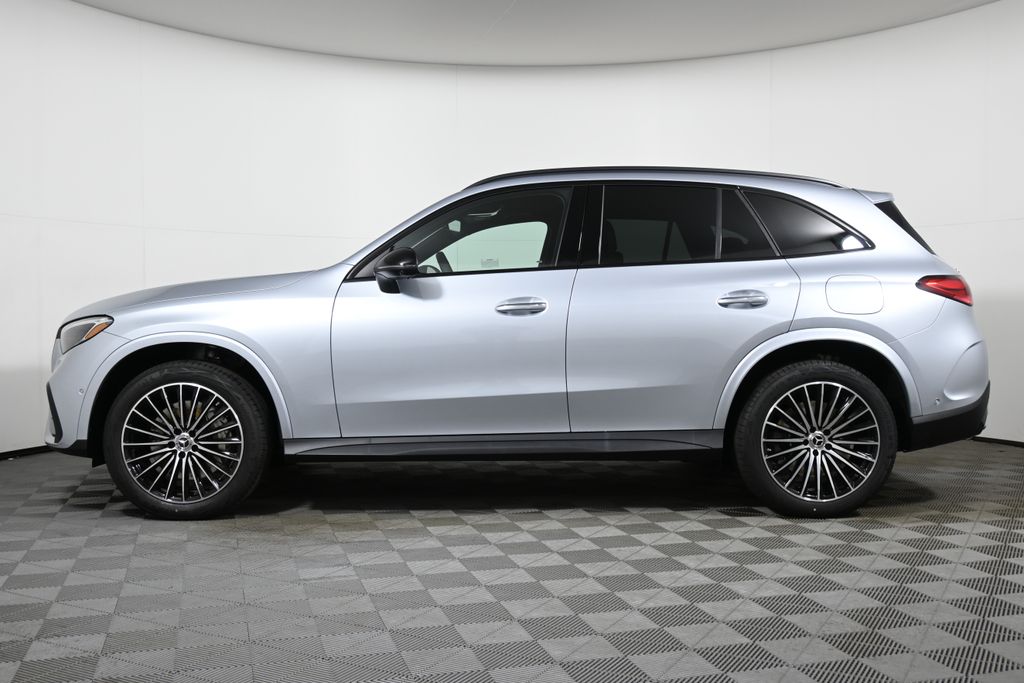 2025 Mercedes-Benz GLC 350 2