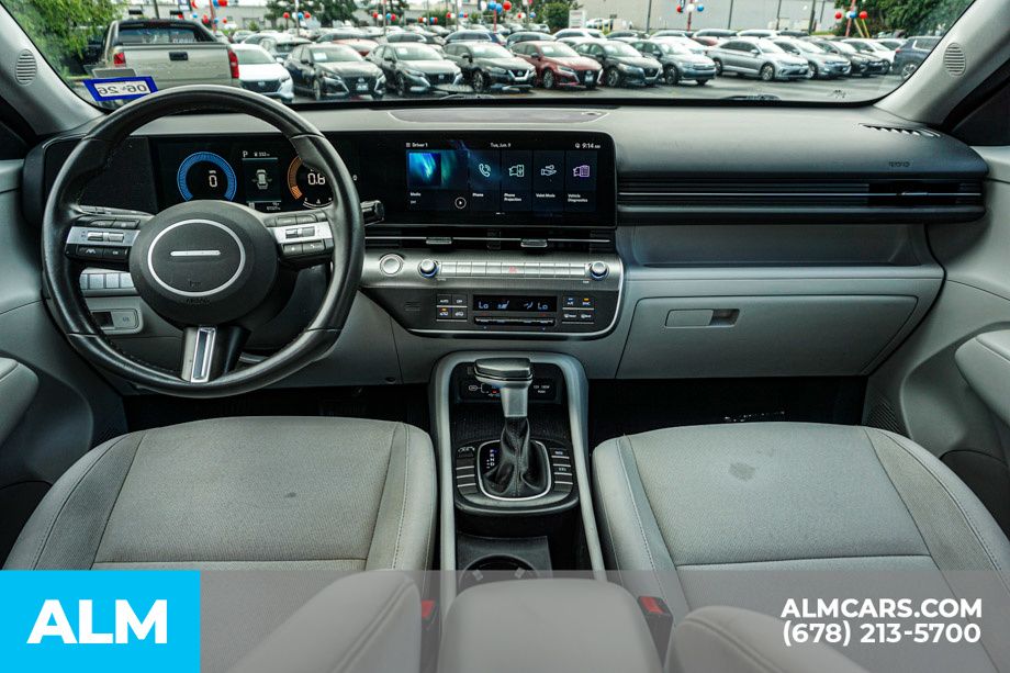 Used 2024 White Hyundai SEL image 25