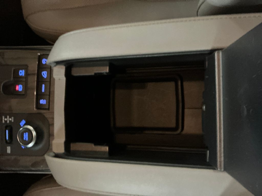 Used 2022  Toyota Platinum image 25