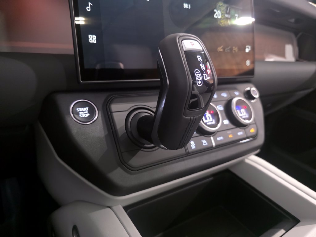 New 2026 Gray Land Rover X-Dynamic SE image 25