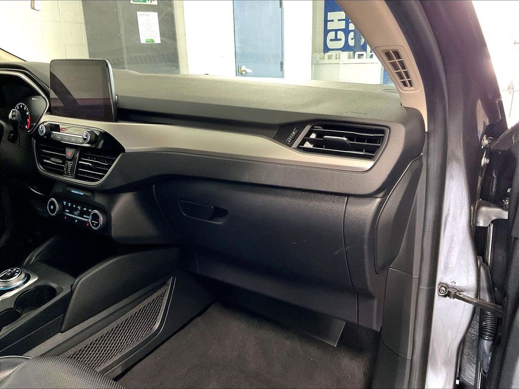 2020 Ford Escape — photo 13