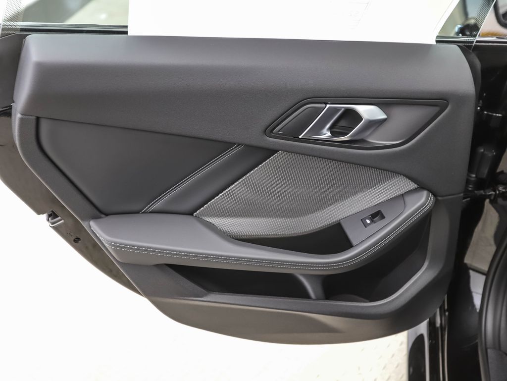 Thumbnail: 2025 BMW 2 Series - 20