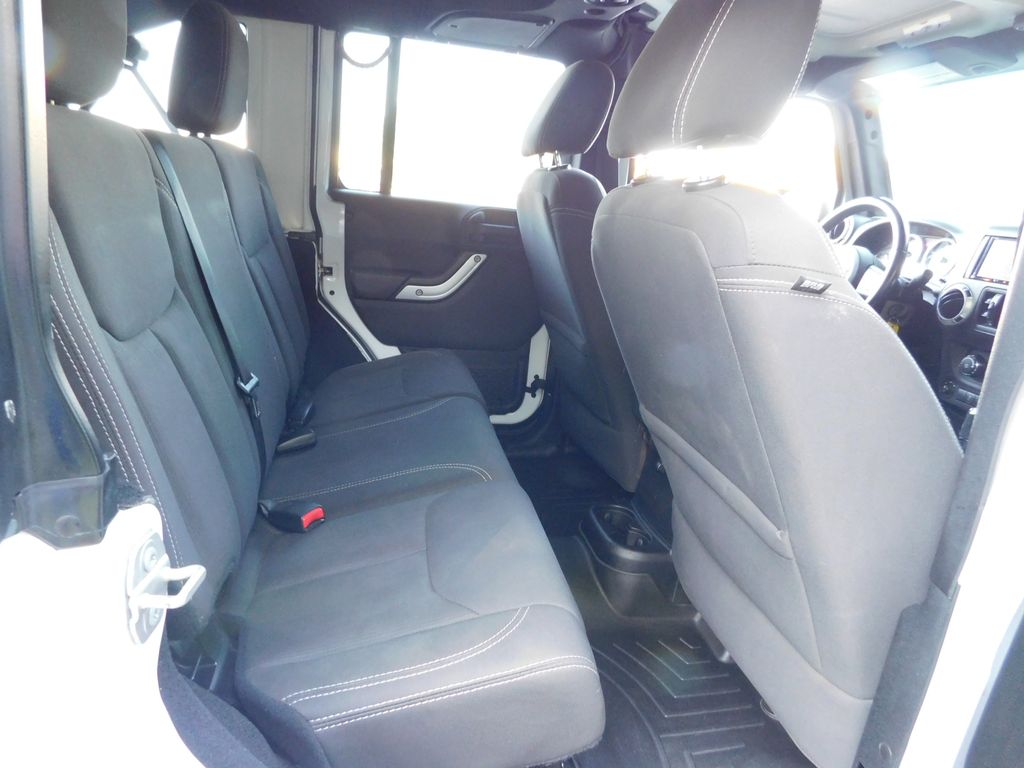 Thumbnail: 2016 Jeep Wrangler - 5