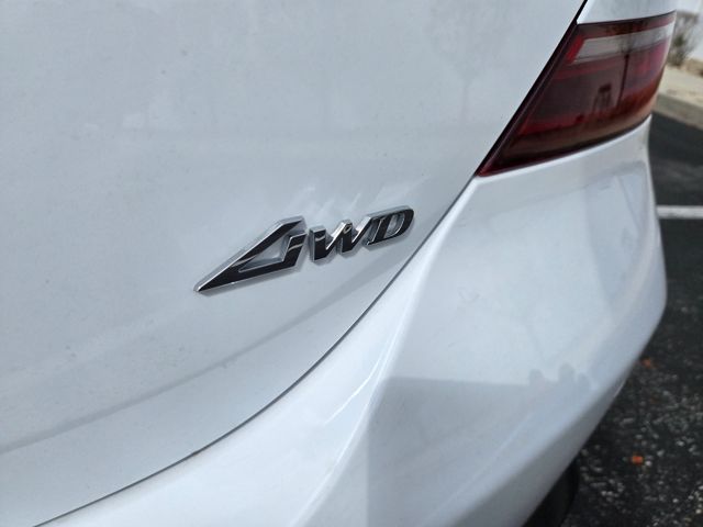 2025 Genesis G70  12