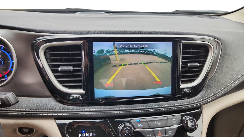 2024 Chrysler Pacifica Hybrid