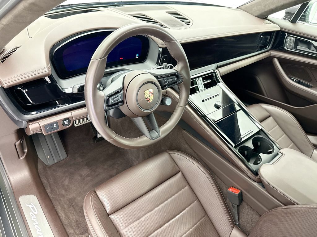 Thumbnail: 2025 Porsche Panamera - 9