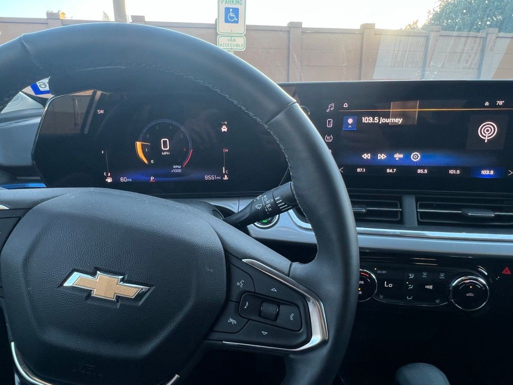 Thumbnail: 2024 Chevrolet Trax - 10