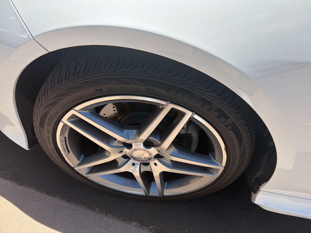 Thumbnail: 2014 Mercedes-Benz E-Class - 10