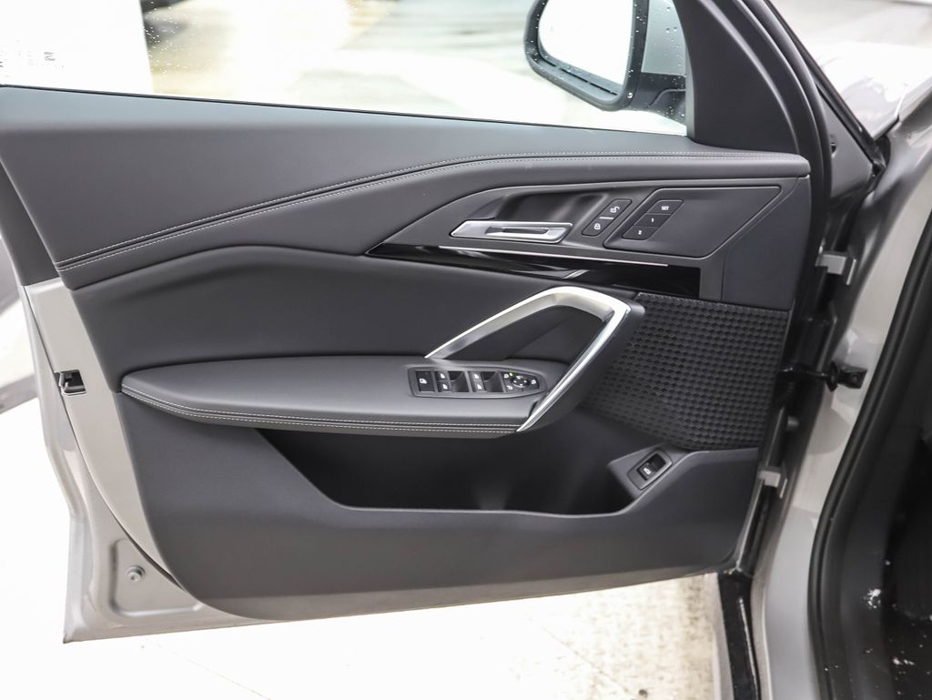 2025 BMW X1 xDrive28i 9
