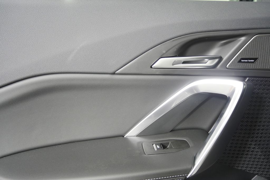Thumbnail: 2026 BMW X2 - 12