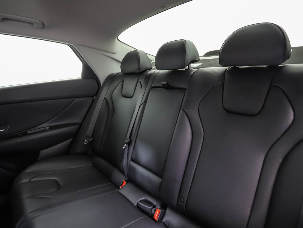 2024 Hyundai Elantra Limited Edition 21