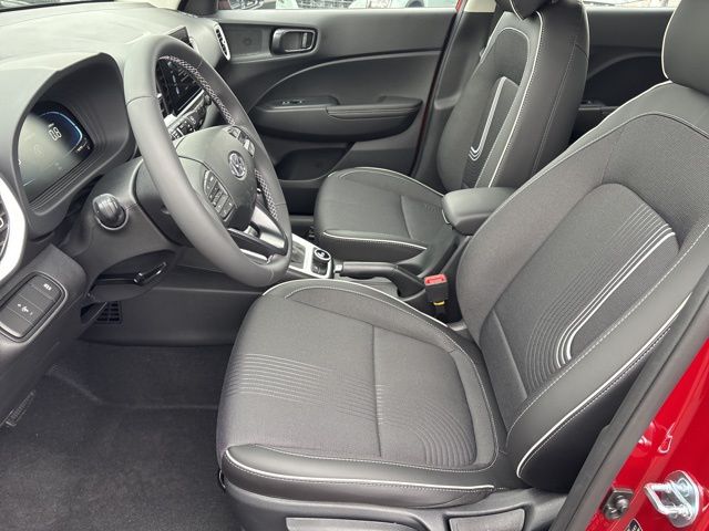 Thumbnail: 2025 Hyundai Venue - 17