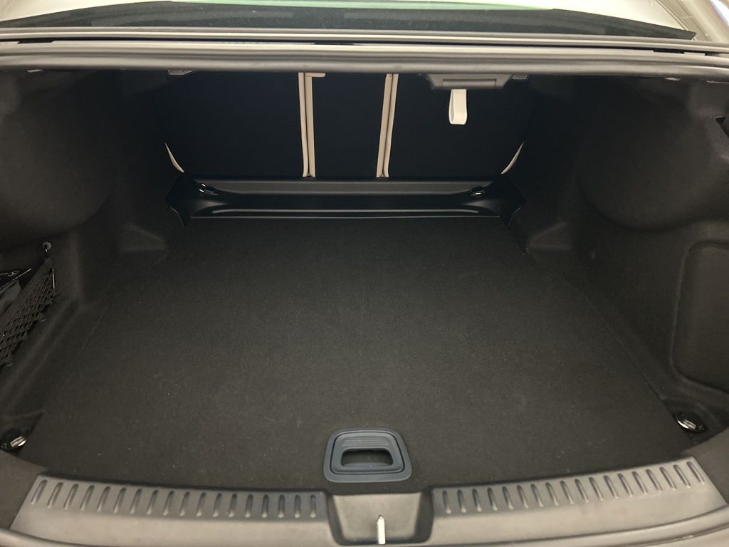 Thumbnail: 2025 Mercedes-Benz E-Class - 26