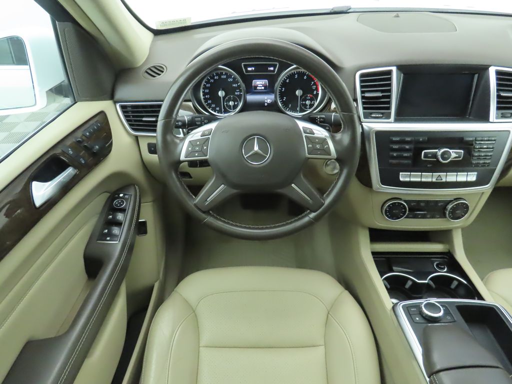 Thumbnail: 2015 Mercedes-Benz M-Class - 10