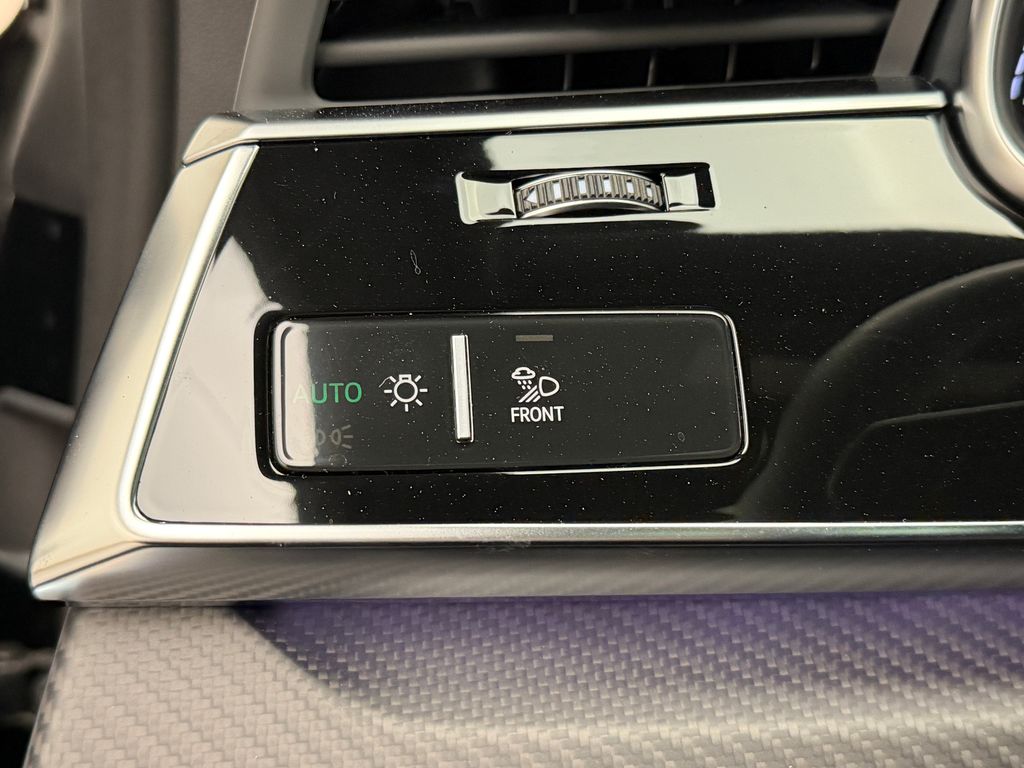 Thumbnail: 2026 Audi SQ8 - 32