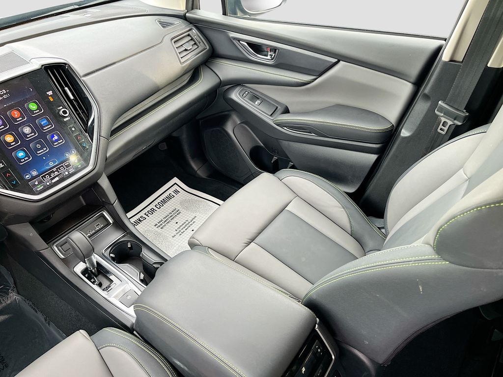Used 2024 Crystal Black Silica Subaru Onyx Edition image 23