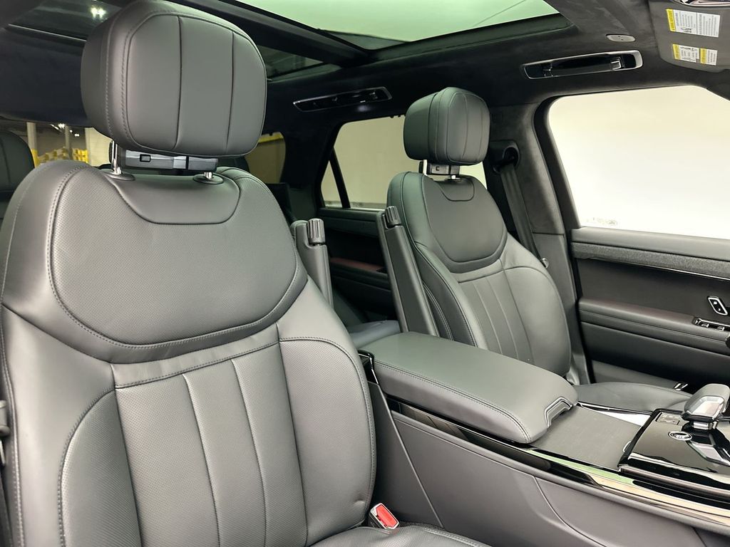 2025 Land Rover Range Rover Sport Autobiography 4