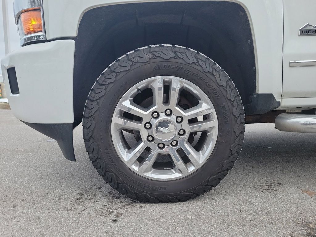 2019 Chevrolet Silverado 2500HD High Country 29